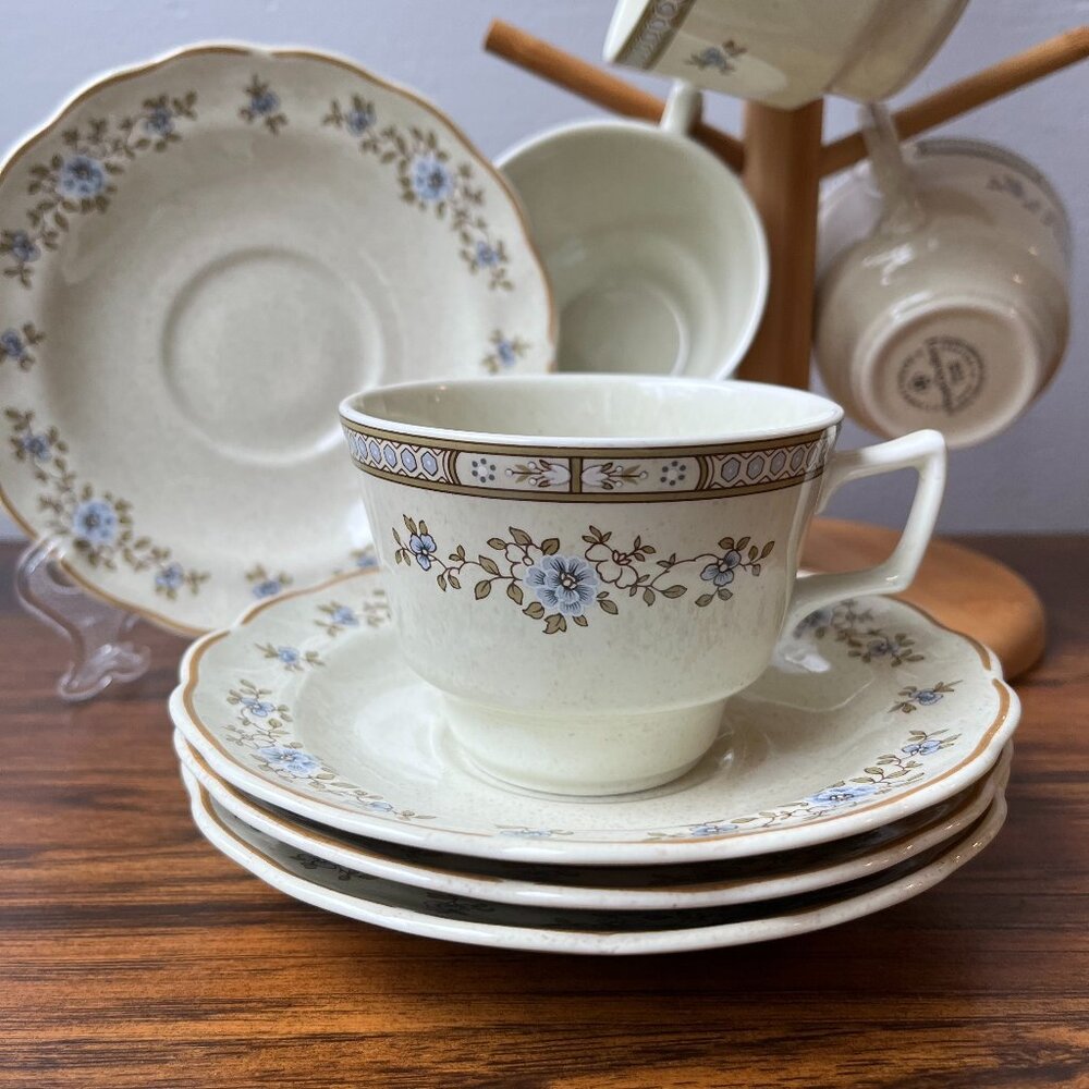 Royal Doulton Tea Set 4 Cups + 4 Saucers Lambethare Dorset LS1049 England 1983